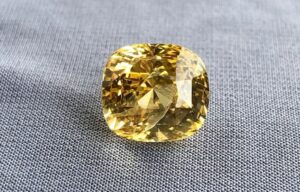 pukhraj stone