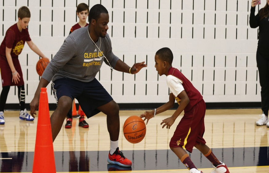 Indoor vs. Outdoor Hoop Rebounders: Making the Best Choice for Your Basketball Training